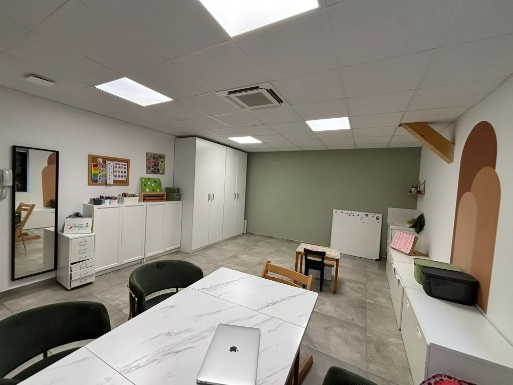 Réaménagement d’un cabinet de psychomotricienne à Montéléger, Drôme.